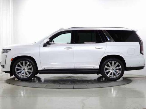 Used 2021 Cadillac Escalade Premium Luxury Platinum image 2