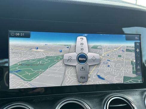 Used 2017 Mercedes-Benz E 300 4MATIC image 39