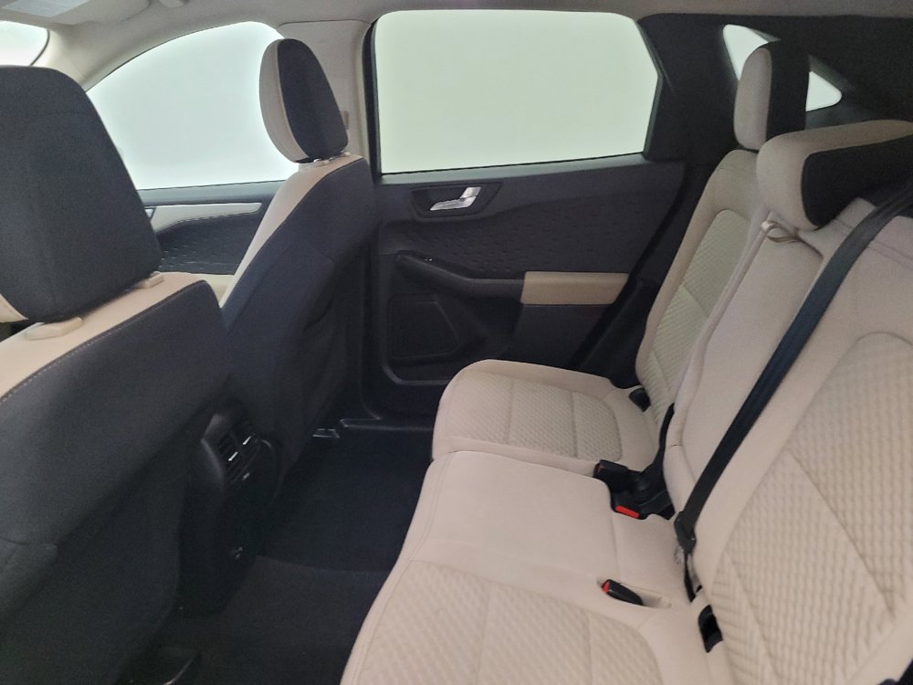 Used 2020 Ford Escape SE FWD image 18