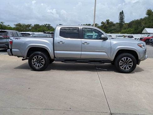 Used 2021 Toyota Tacoma TRD Sport RWD image 3