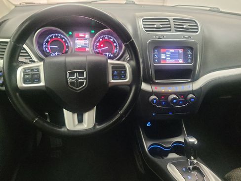Used 2019 Dodge Journey SE w/ Connectivity Group FWD image 22