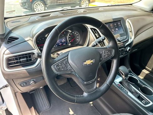 Used 2024 Chevrolet Equinox LT FWD image 10