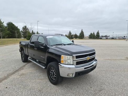 Used 2010 Chevrolet Silverado 2500 LT w/ Interior Plus Package image 3