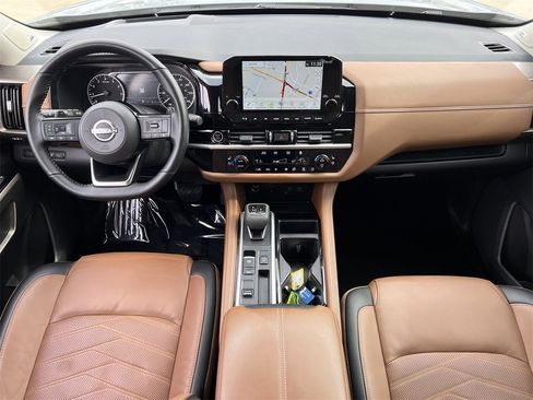 Certified 2023 Nissan Pathfinder Platinum w/ Cargo Package image 9