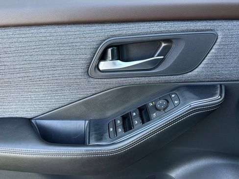 Certified 2023 Nissan Rogue SV AWD/4WD image 13