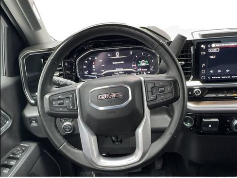 Used 2025 GMC Sierra 1500 SLT AWD/4WD image 39