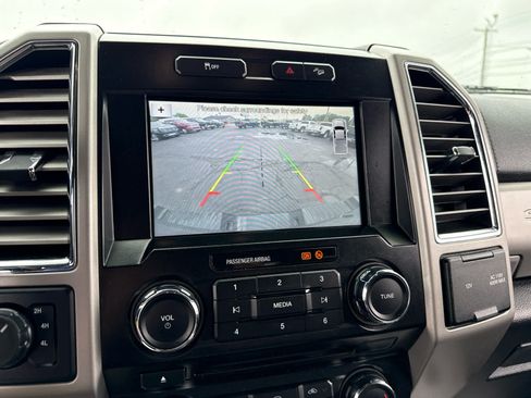 Used 2017 Ford F250 Lariat w/ Chrome Package AWD/4WD image 17