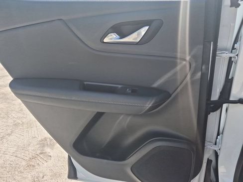 Used 2025 Chevrolet Blazer LT FWD image 26