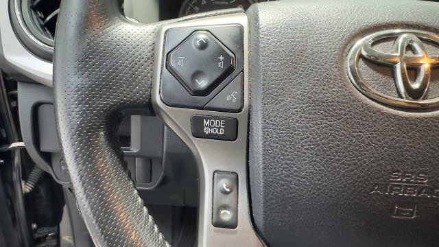 Used 2016 Toyota Tacoma Limited w/ Towing Package RWD image 28