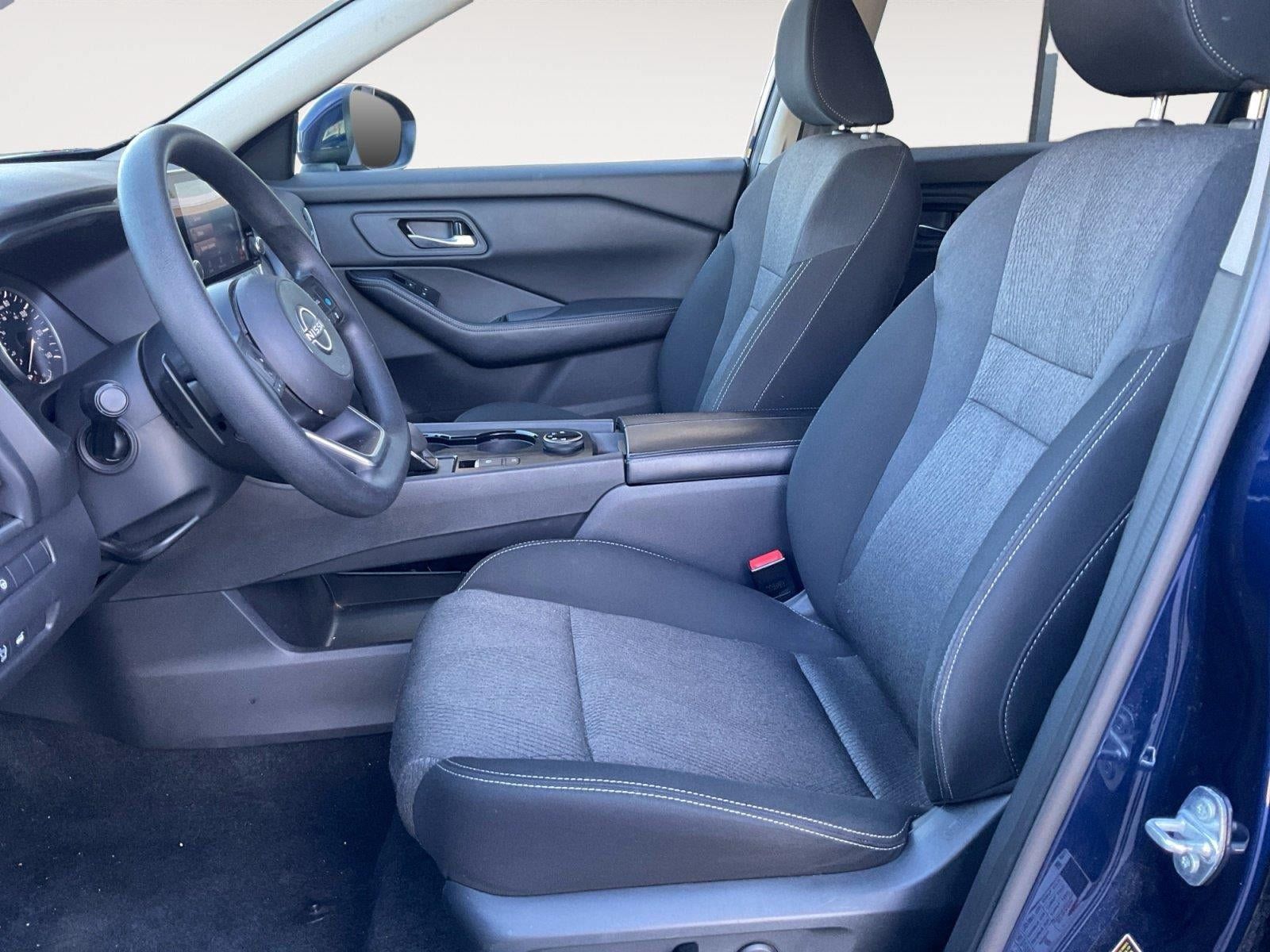 Used 2024 Nissan Rogue SV AWD/4WD image 9