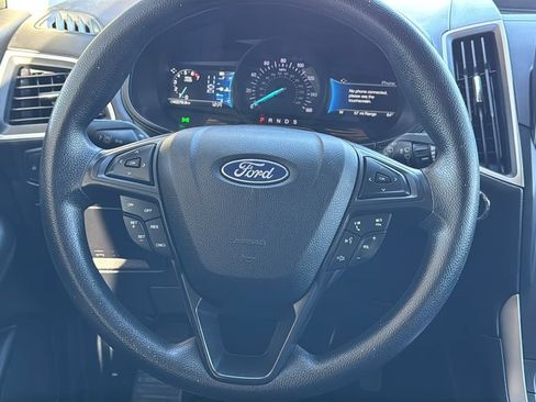 Certified 2022 Ford Edge SE w/ Black Appearance Package AWD/4WD image 10