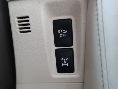 Used 2013 Lexus GX 460 image 25