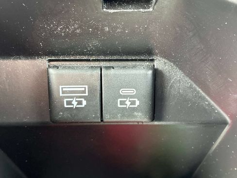 Used 2024 Toyota Camry XSE FWD image 16