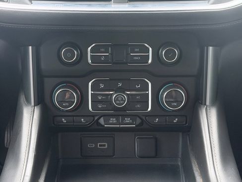 Used 2023 Chevrolet Tahoe LT w/ Luxury Package RWD image 19