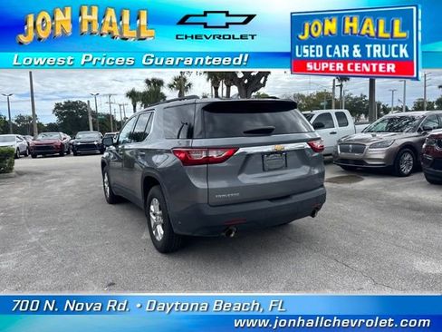 Used 2020 Chevrolet Traverse LT w/ Driver Confidence II Package image 6