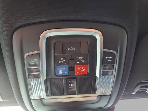 Used 2022 RAM 2500 Limited image 14