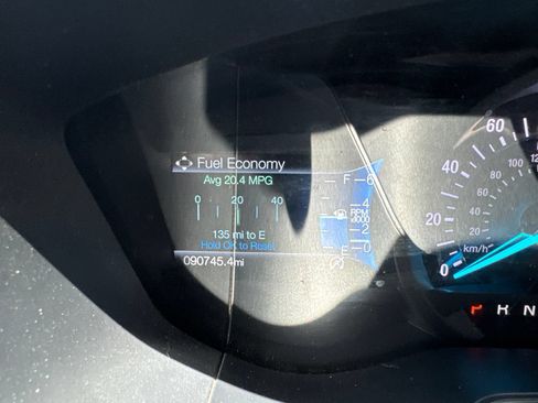 Used 2019 Ford Fusion Titanium FWD image 3