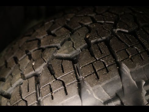 Used 2024 Chevrolet Silverado 1500 LT image 23