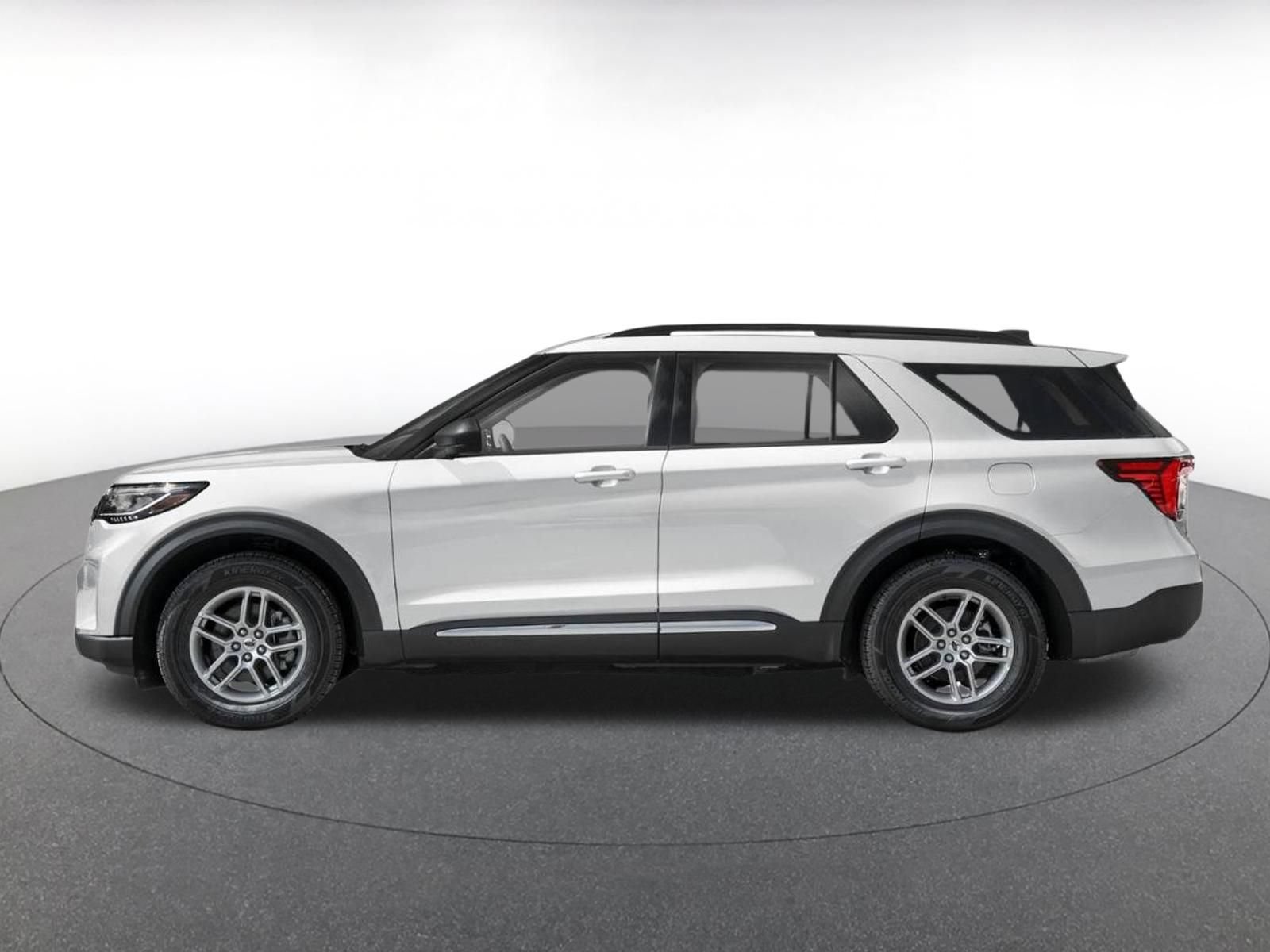 Used 2026 Ford Explorer Active AWD/4WD image 4