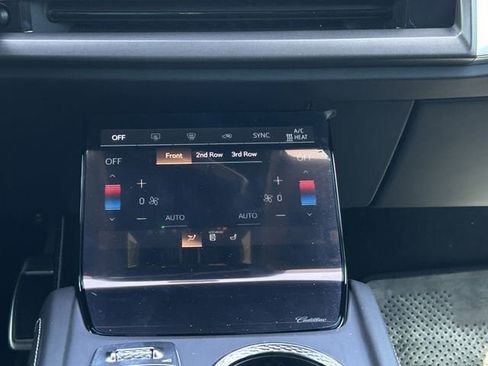 New 2026 Cadillac Vistiq Luxury image 18