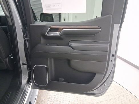 Used 2024 GMC Sierra 1500 SLT w/ SLT Premium Plus Package image 28
