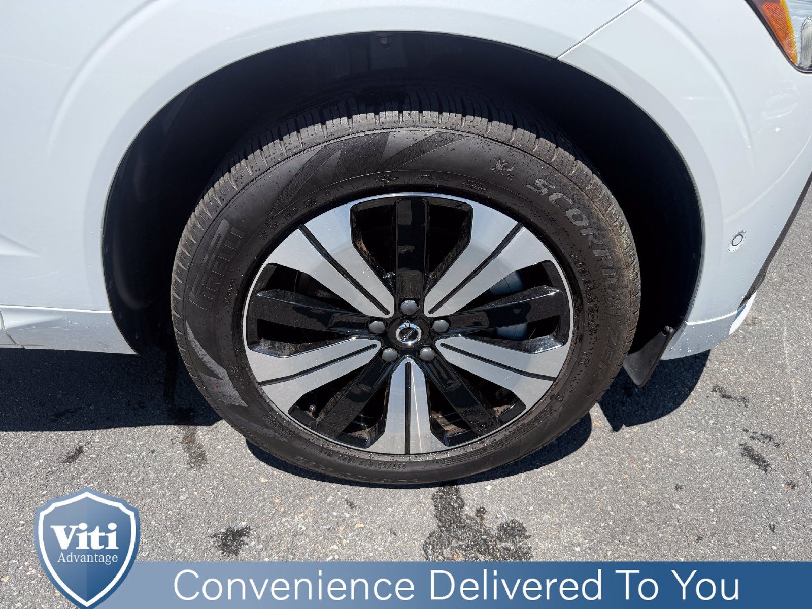 Certified 2025 Volvo XC60 T8 Plus w/ Protection Package Premier AWD/4WD image 15