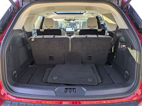 Certified 2025 Ford Explorer Platinum w/ Ultimate Package image 36