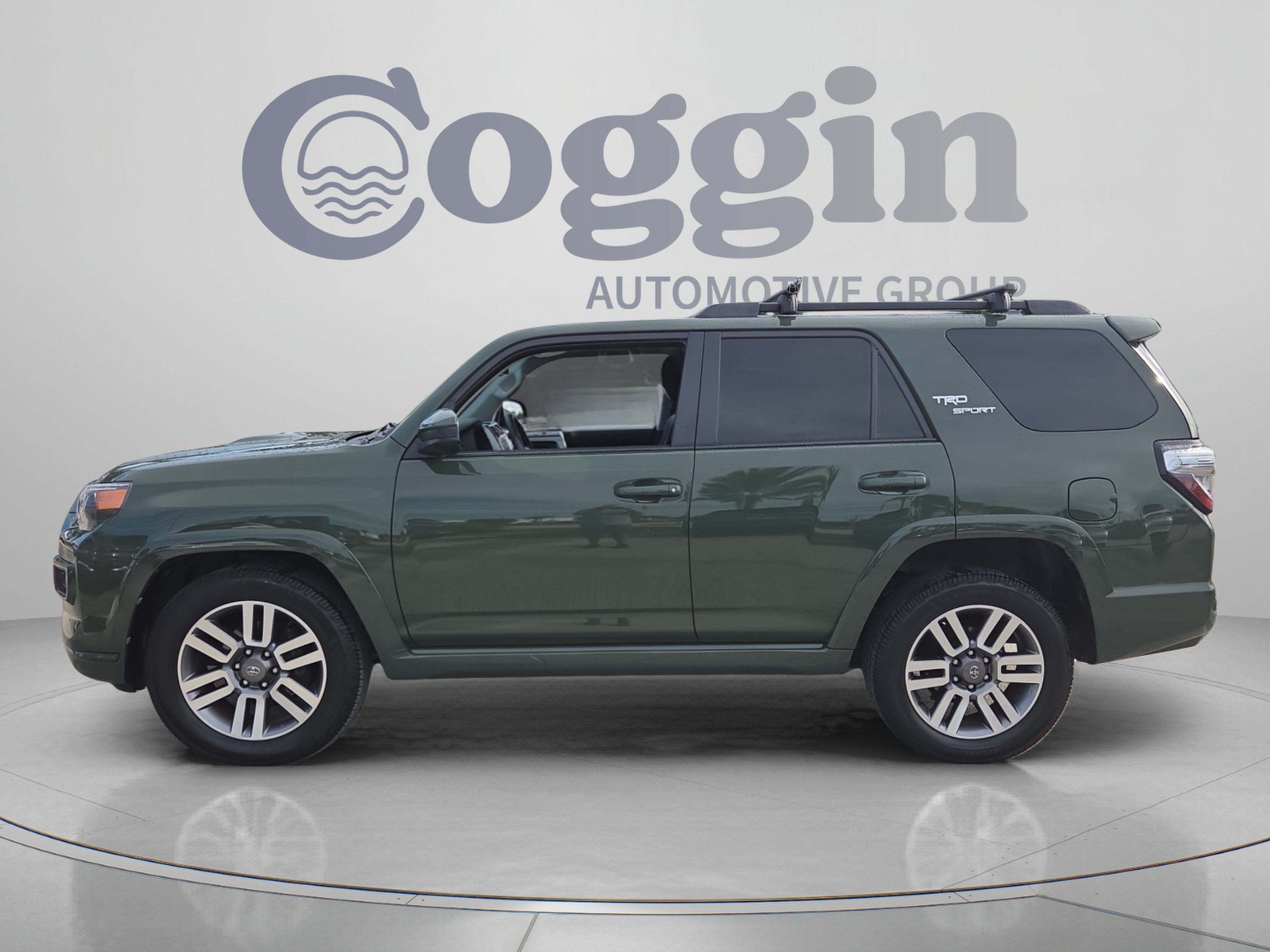 Used 2022 Toyota 4Runner TRD Sport RWD image 2