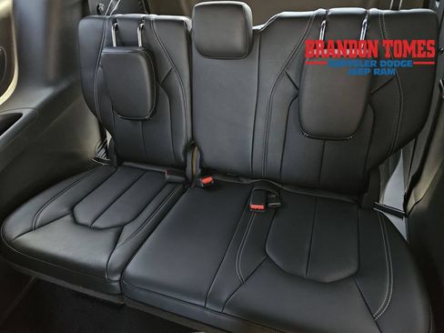 New 2026 Chrysler Voyager LX FWD image 9