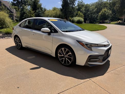 Used 2020 Toyota Corolla XSE FWD image 6