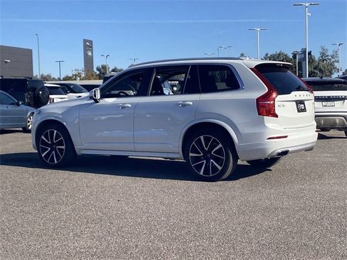 Used 2020 Volvo XC90 T6 Momentum image 9