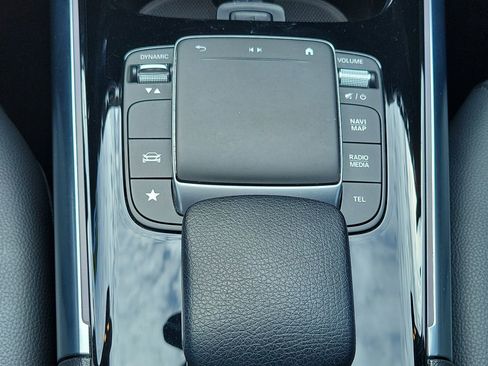 Certified 2022 Mercedes-Benz GLA 250 image 21