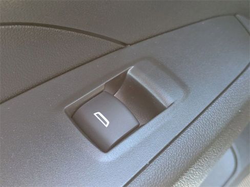 New 2026 Chevrolet Trax RS w/ Sunroof Package image 25