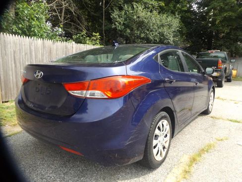 Used 2012 Hyundai Elantra GLS FWD image 5