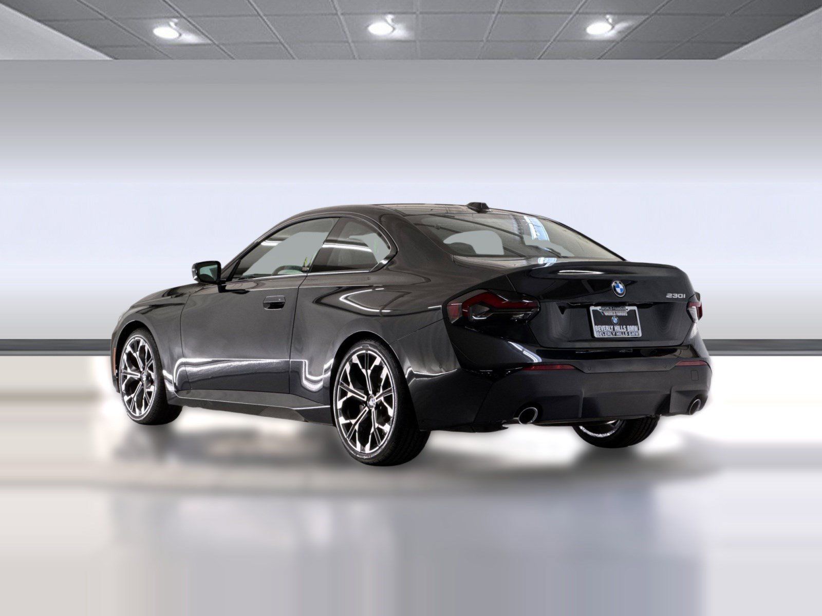 Used 2025 BMW 230i Coupe w/ Convenience Package RWD image 3