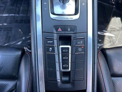 Used 2016 Porsche 911 Carrera 4 AWD/4WD image 17