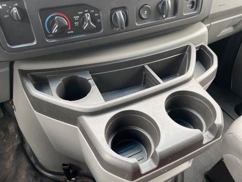Used 2013 Ford E-250 and Econoline 250 w/ PWR Group image 18