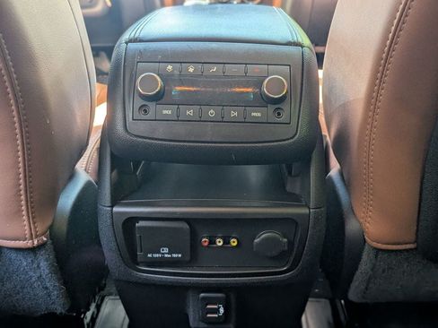 Used 2017 Chevrolet Traverse LT AWD/4WD image 20