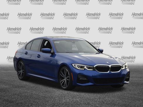 Used 2019 BMW 330i Sedan w/ M Sport Package image 5