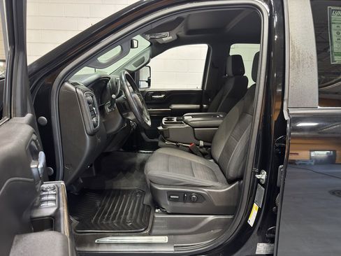 Used 2021 Chevrolet Silverado 2500 LT w/ Convenience Package image 14