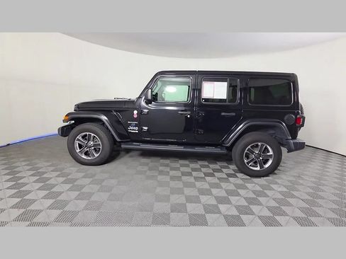 Used 2019 Jeep Wrangler Unlimited Sahara AWD/4WD image 47