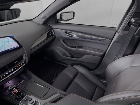Used 2025 Cadillac CT5 V image 28