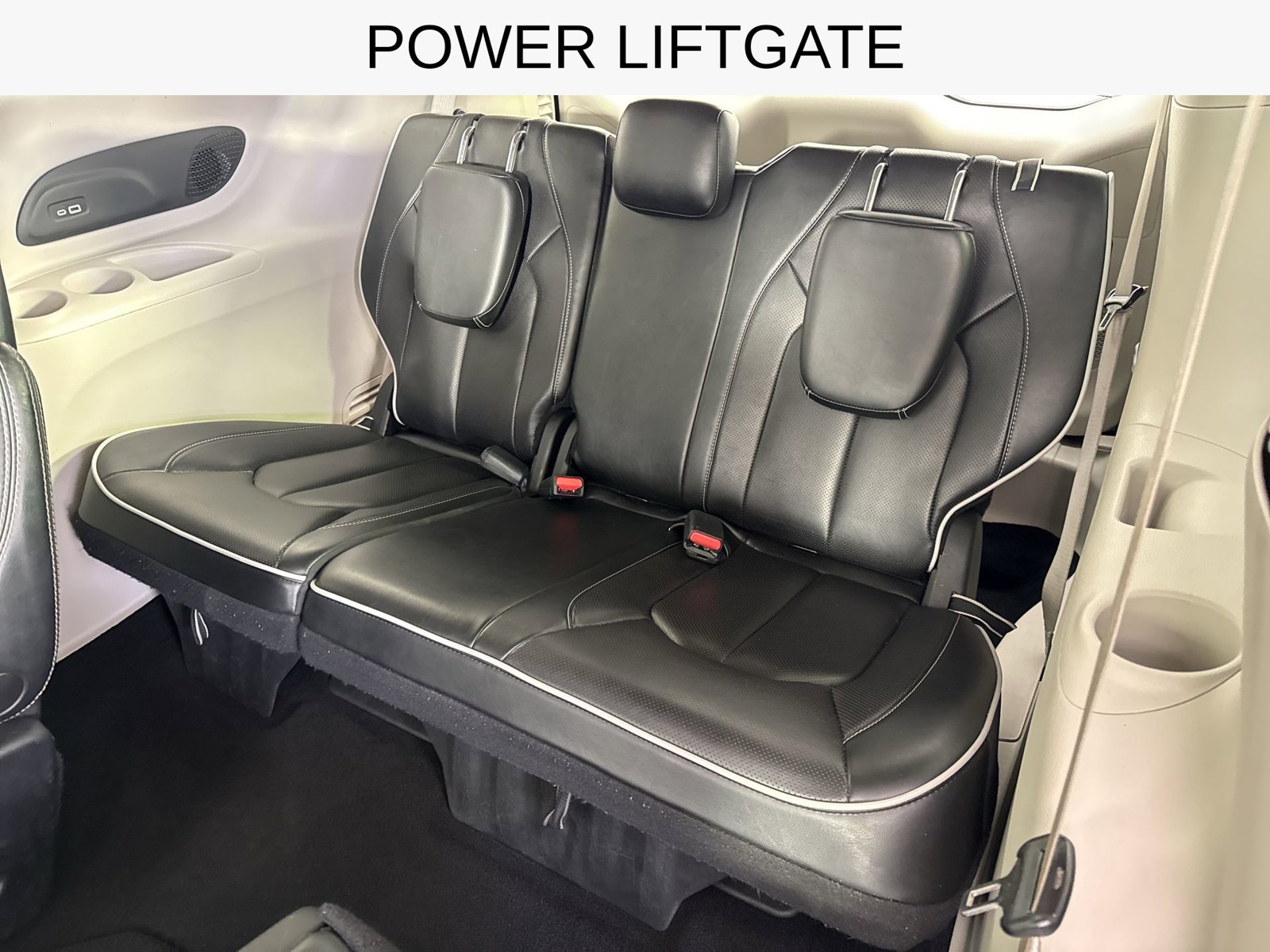 Used 2023 Chrysler Pacifica Limited FWD image 23