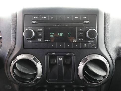 Used 2013 Jeep Wrangler Sport AWD/4WD image 17