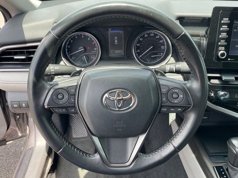 Used 2023 Toyota Camry SE image 14