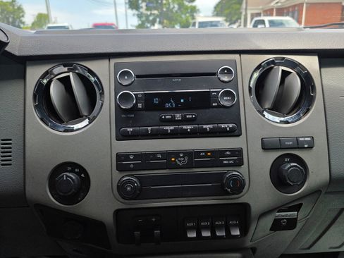 Used 2015 Ford F350 XLT w/ XLT Interior Package AWD/4WD image 11