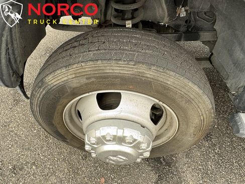 Used 2022 RAM 5500 Tradesman w/ Chrome Appearance Group AWD/4WD image 29