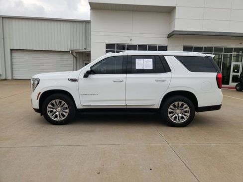 Used 2025 GMC Yukon Denali AWD/4WD image 4