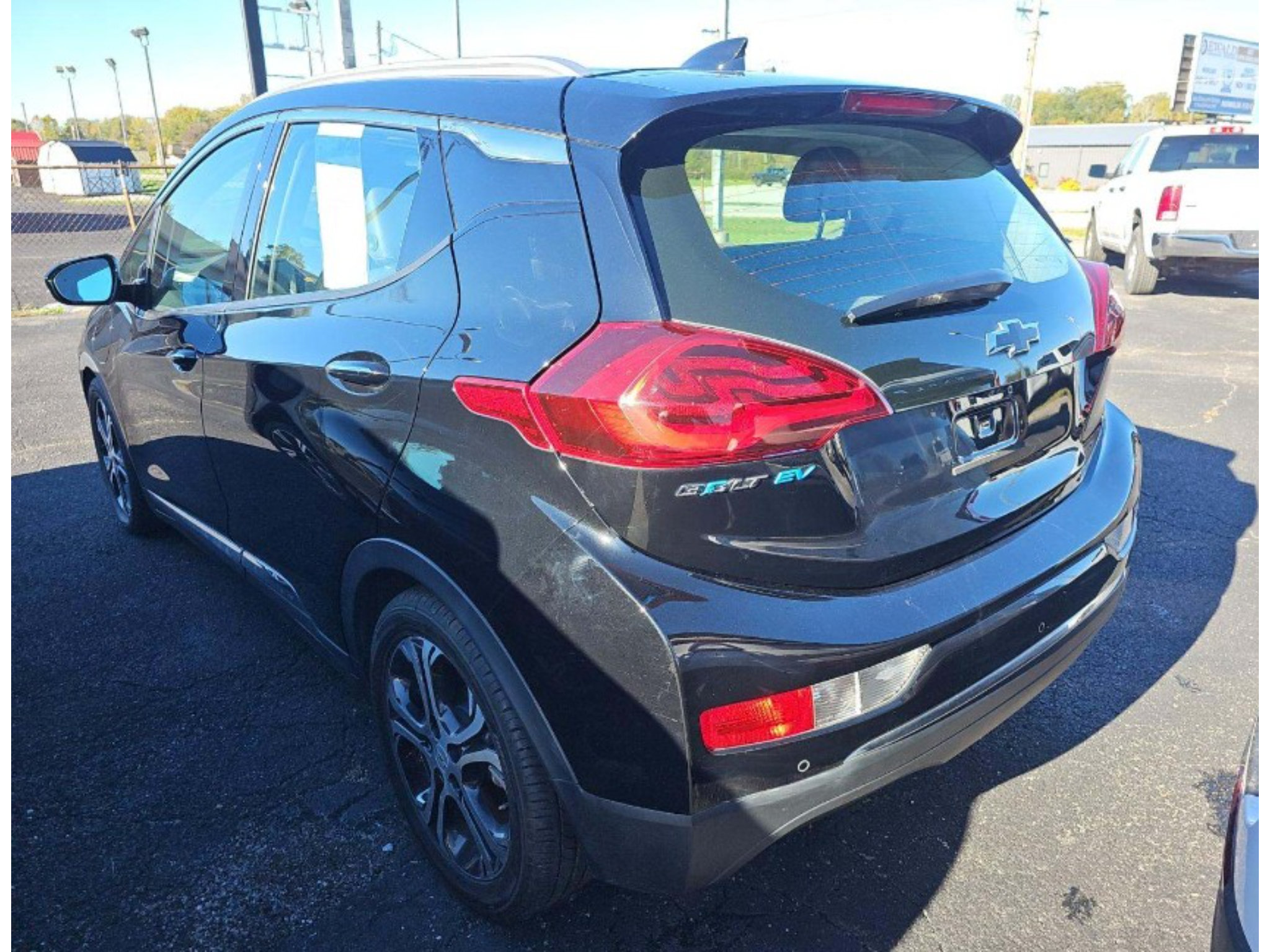 Used 2021 Chevrolet Bolt Premier w/ Infotainment Package FWD image 2