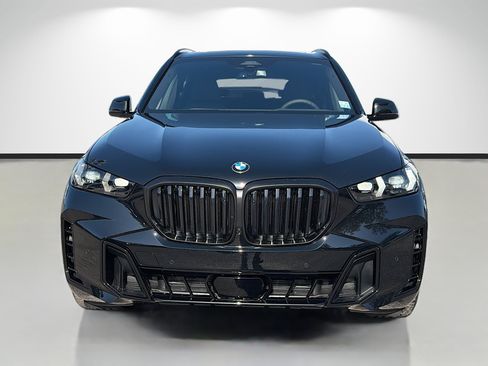 New 2026 BMW X5 xDrive40i w/ M Sport Package AWD/4WD image 8